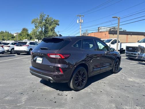 2023 Ford Escape ST-Line Elite