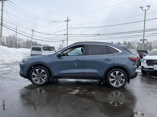 2023 Ford Escape Platinum