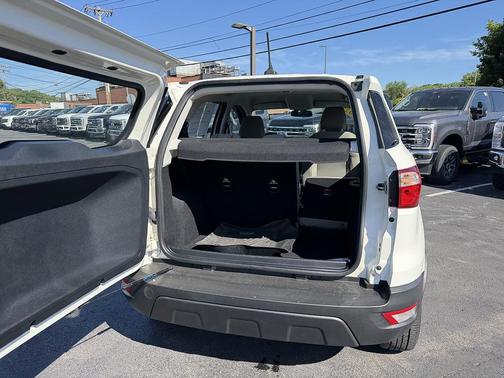 Diamond White 2022 Ford EcoSport S