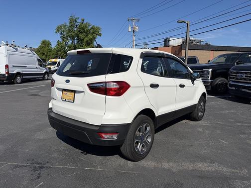 Diamond White 2022 Ford EcoSport S