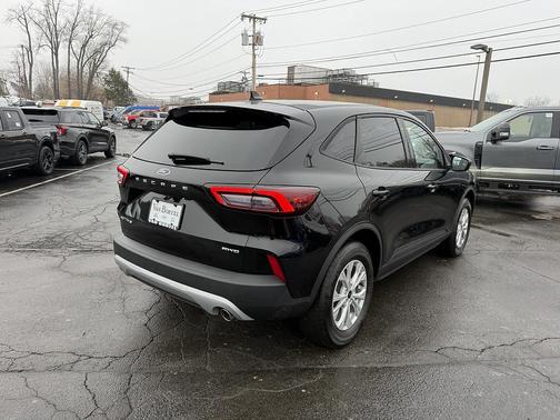 Agate Black Metallic 2025 Ford Escape Active