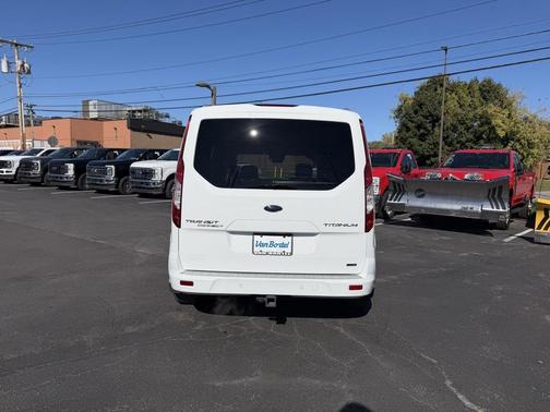 2023 Ford Transit Connect Titanium w/Rear Liftgate