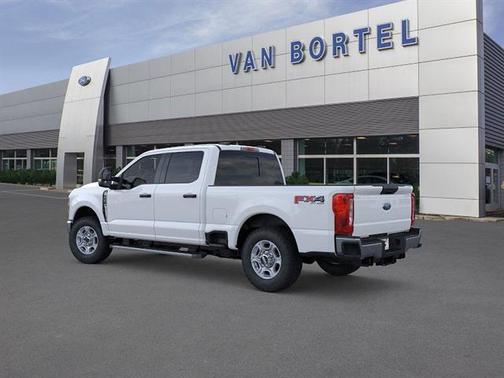 Oxford White 2026 Ford F-250 XLT