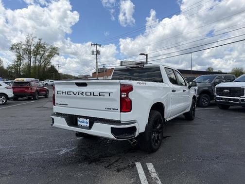 Summit White 2021 Chevrolet Silverado 1500 Custom
