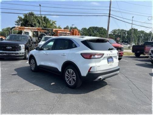 2020 Ford Escape SE