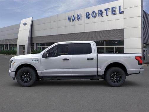 2025 Ford F-150 Lightning XLT