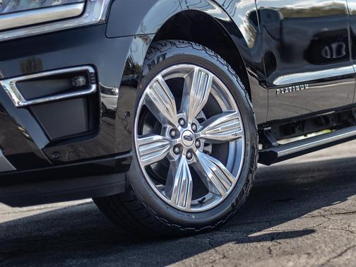 Agate Black Metallic 2024 Ford Expedition Platinum