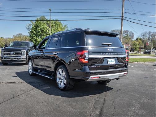 Agate Black Metallic 2024 Ford Expedition Platinum