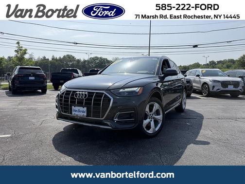 Manhattan Gray Metallic 2021 Audi Q5 45 Premium Plus