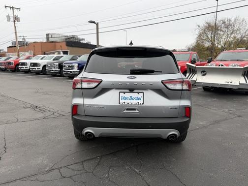 2021 Ford Escape Titanium
