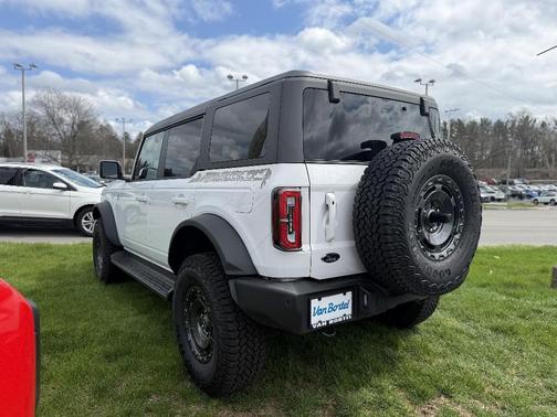 Oxford White 2025 Ford Bronco Outer Banks