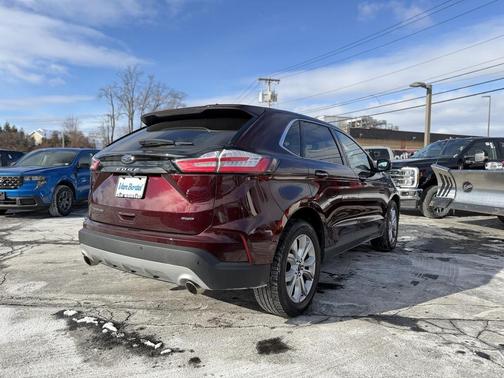 2023 Ford Edge Titanium