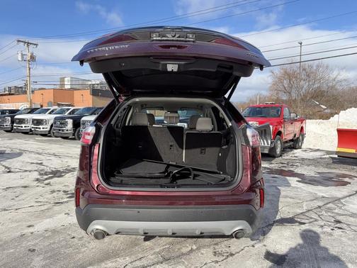 2023 Ford Edge Titanium