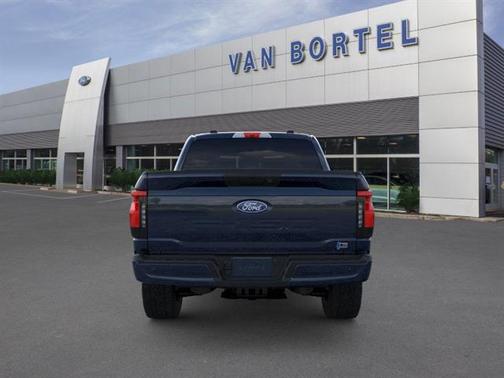2025 Ford F-150 Lightning XLT