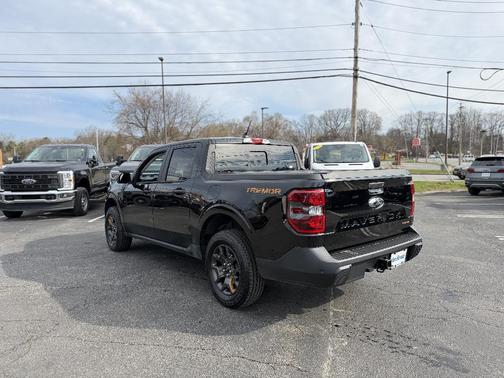 Shadow Black 2024 Ford Maverick Lariat