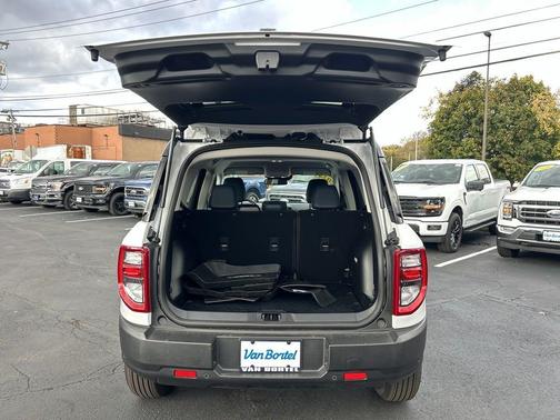 Oxford White 2024 Ford Bronco Sport Outer Banks