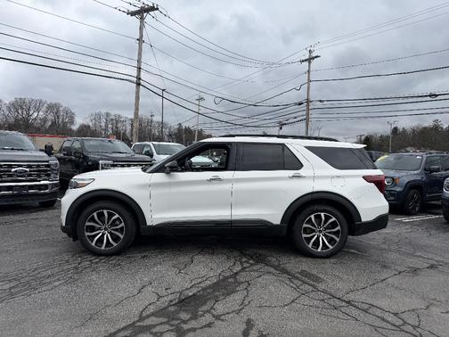 Star White Metallic Tri-Coat 2020 Ford Explorer ST