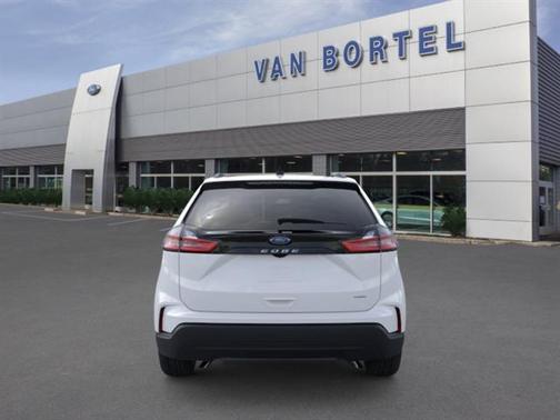 Oxford White 2024 Ford Edge SE