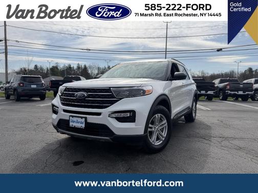 Star White Metallic Tri-Coat 2022 Ford Explorer XLT