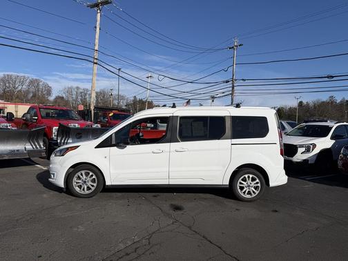 2022 Ford Transit Connect XLT w/Rear Liftgate