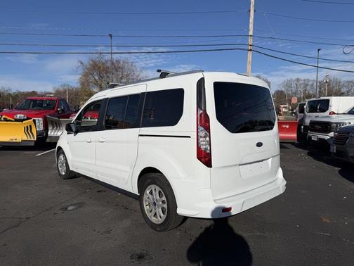 2022 Ford Transit Connect XLT w/Rear Liftgate
