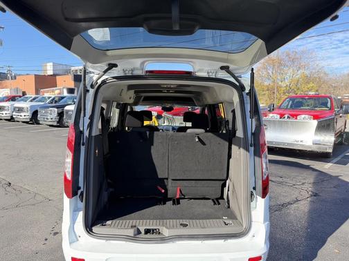 2022 Ford Transit Connect XLT w/Rear Liftgate