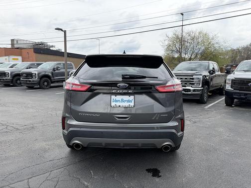 Carbonized Gray Metallic 2022 Ford Edge Titanium