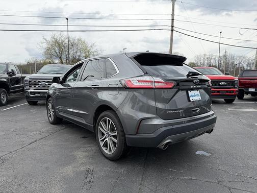 Carbonized Gray Metallic 2022 Ford Edge Titanium