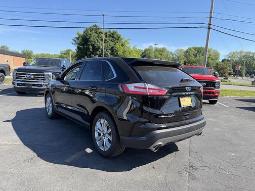 Agate Black Metallic 2023 Ford Edge Titanium