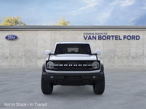 Oxford White 2026 Ford Bronco Outer Banks