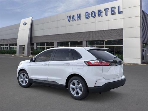 Oxford White 2024 Ford Edge SE