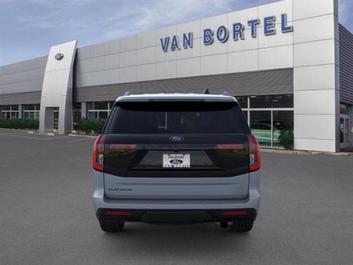 Glacier Gray Metallic Tri-Coat 2026 Ford Expedition Platinum