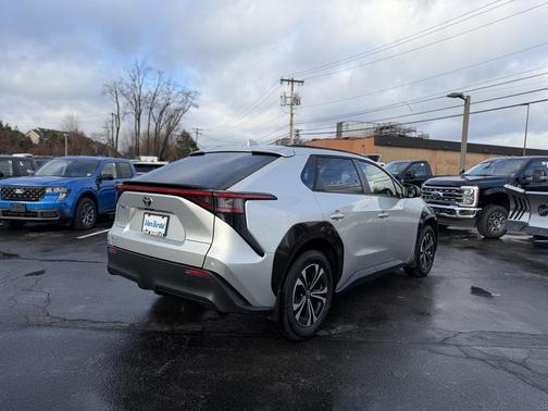 2025 Toyota bZ4X XLE