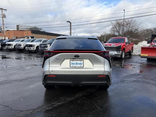 2025 Toyota bZ4X XLE