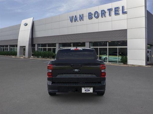 2025 Ford Maverick Lobo