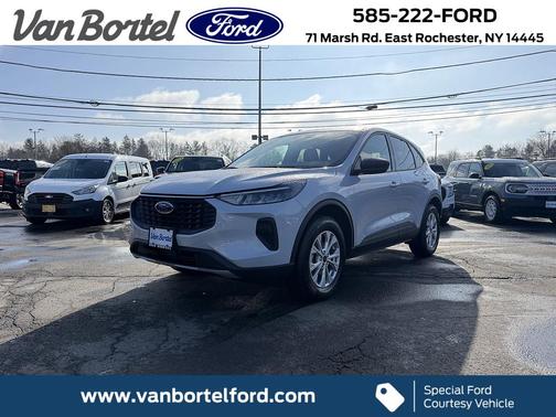 Space Silver Metallic 2025 Ford Escape Active