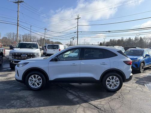 Space Silver Metallic 2025 Ford Escape Active