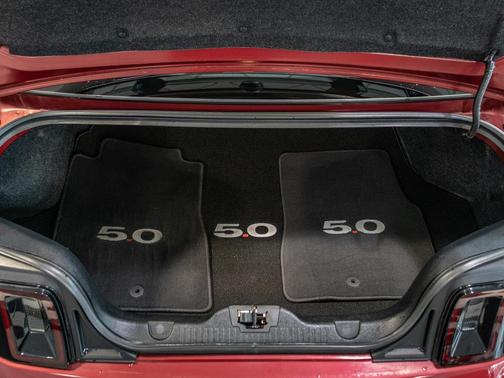 2013 Ford Mustang GT Premium