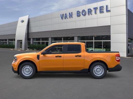 Orange Fury Metallic Tri-Coat 2026 Ford Maverick XL