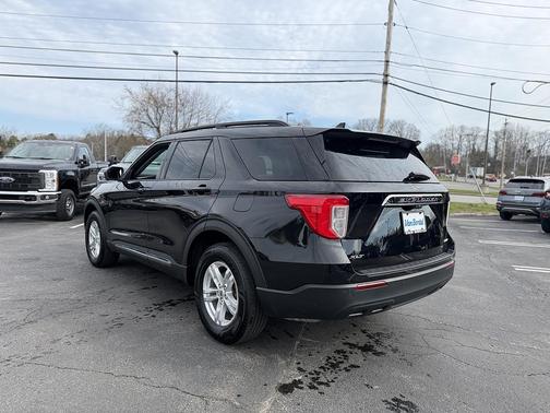 Agate Black Metallic 2023 Ford Explorer XLT