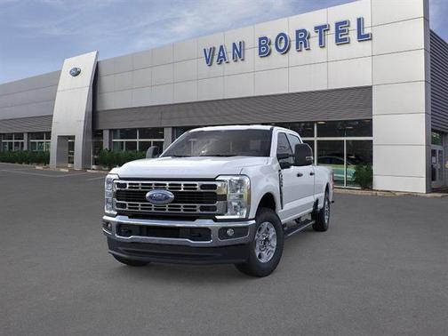 Oxford White 2026 Ford F-350 XLT