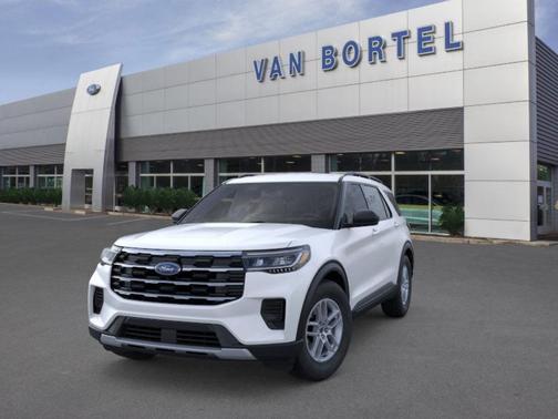 Star White Metallic Tri-Coat 2026 Ford Explorer Active