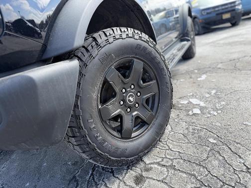 Shadow Black 2025 Ford Bronco Big Bend