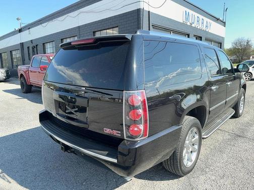 Deep Indigo Metallic 2014 GMC Yukon XL Denali