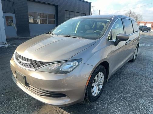 2017 Chrysler Pacifica Touring