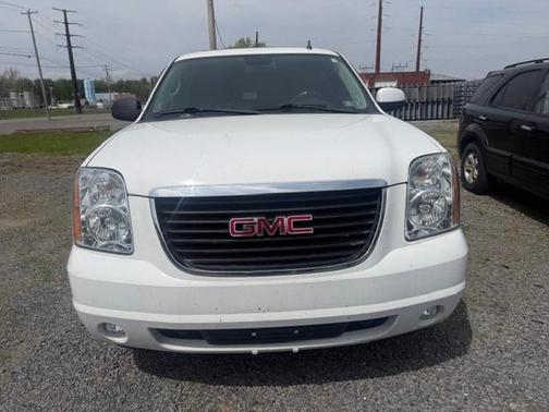 Summit White 2013 GMC Yukon SLT