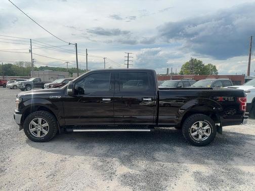 Red 2018 Ford F-150 XLT