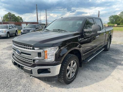 Red 2018 Ford F-150 XLT