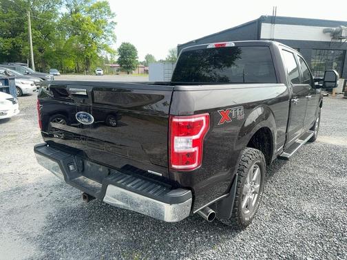 Red 2018 Ford F-150 XLT