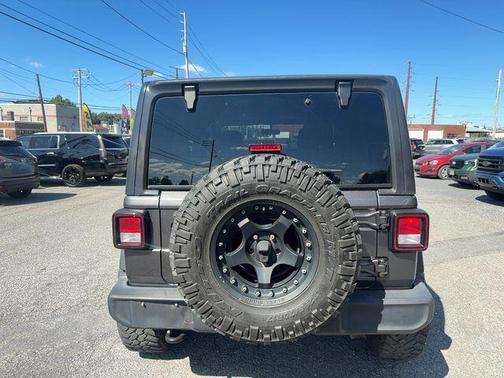 Granite Crystal Metallic Clearcoat 2018 Jeep Wrangler Unlimited Sport